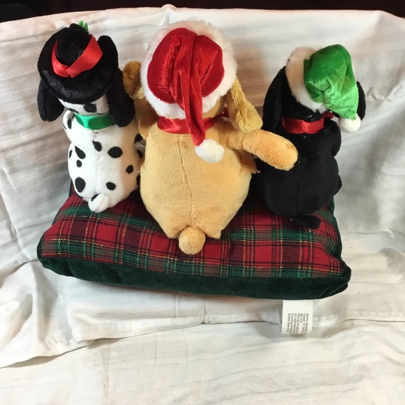 Christmas Pillow puppies, sings, heads move - Picture 2 of 3